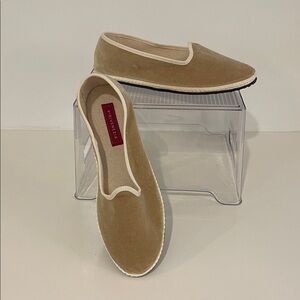 ViBi VENEZiA Palude Beige Velvet Shoe - New No Tags - Size 38 / US 7